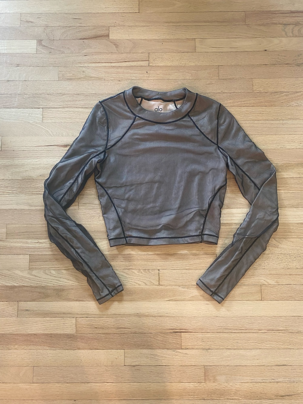 Alo yoga cropped black mesh long sleeve top XS